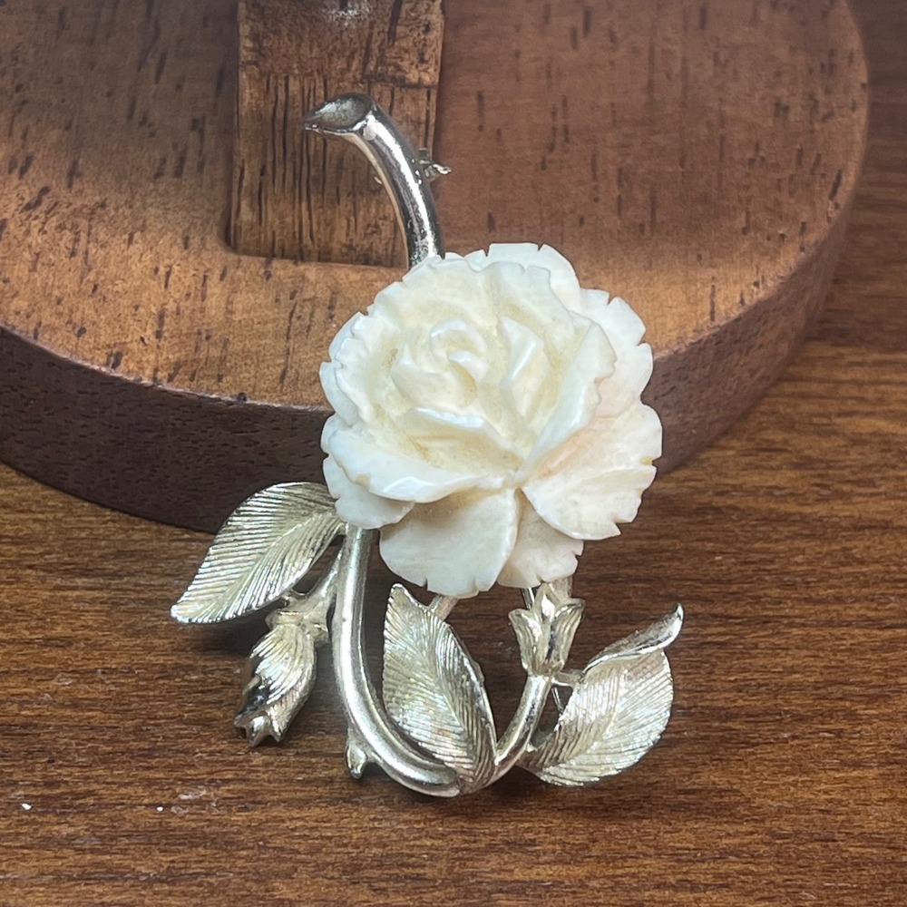 Vtg Lisner Silver Tone Carved White Rose Flower Brooch Pin Botanical Jewelry